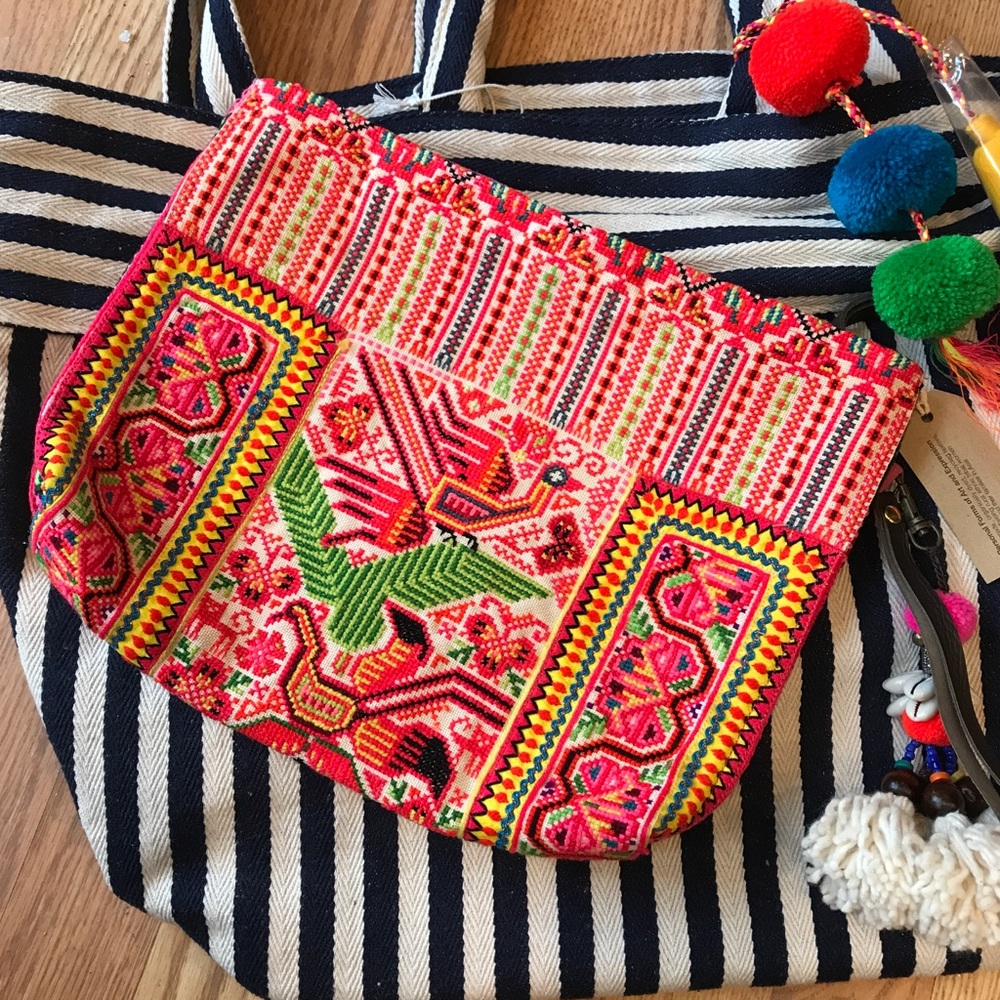 NWT Jadetribe Eliz Pom Clutch - Picture 5 of 7